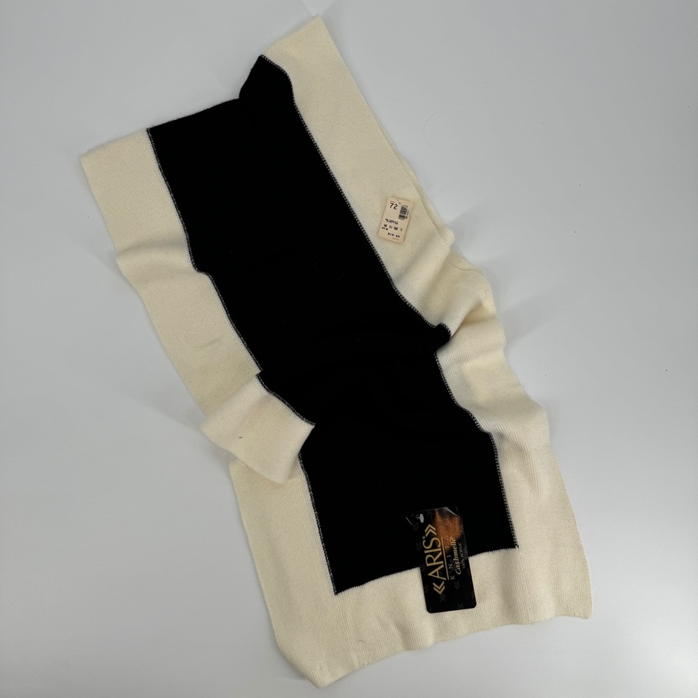 Vintage NWT Aris Cashmere acrylic scarf